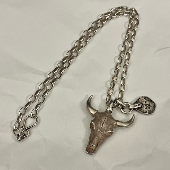 Pherrow's Buffalo Pendant in silver 925 with a matte 